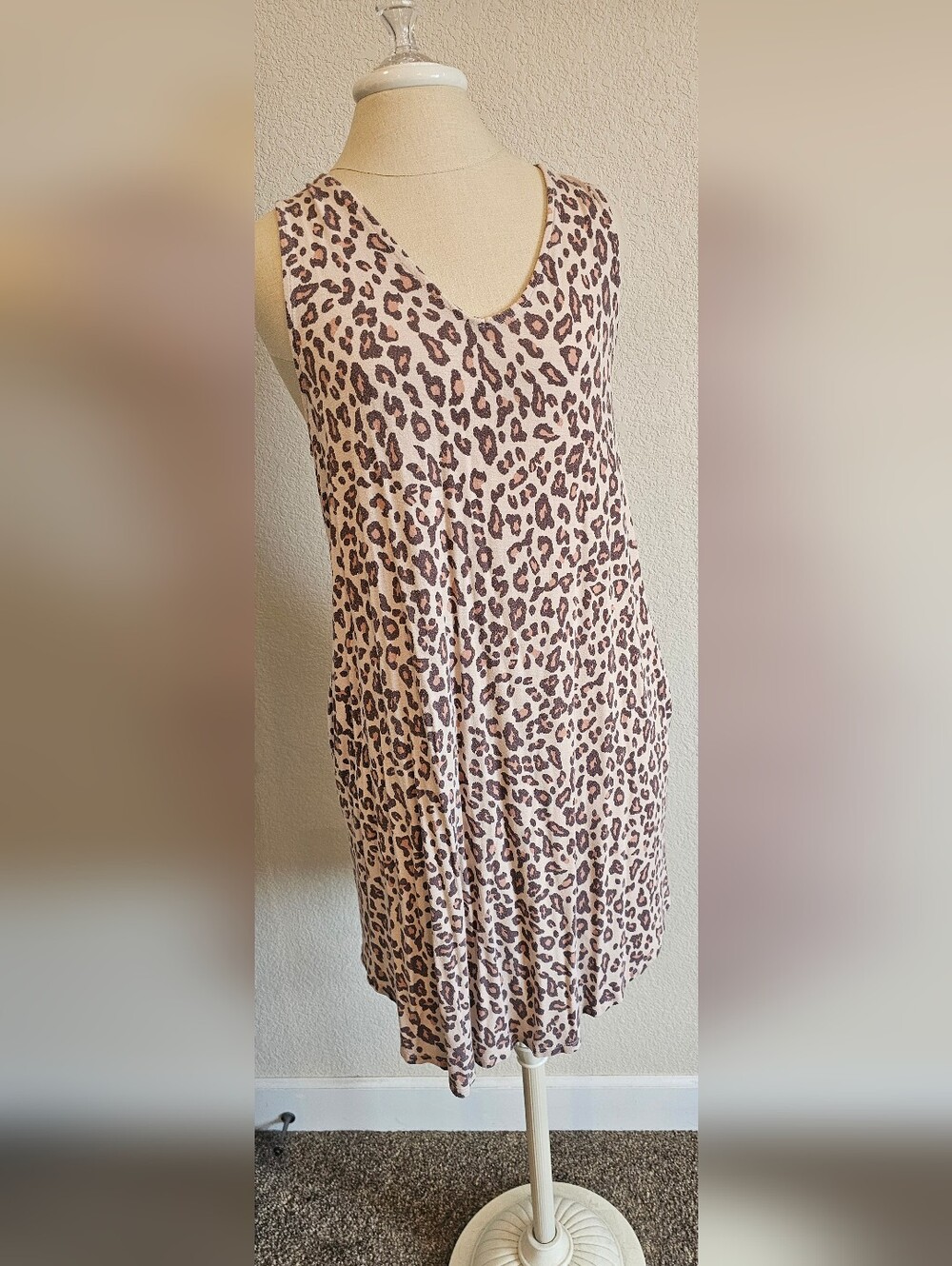 MAURICES V neck Tank Short Flowy Summer Dress w/ pockets Brown Leopard Medium